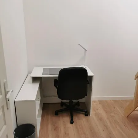 Entier A 10 Minutes Du Coeur D'angers * Анже