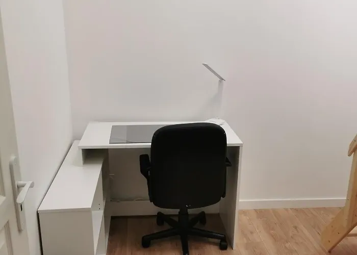 Entier A 10 Minutes Du Coeur D'angers * Анже